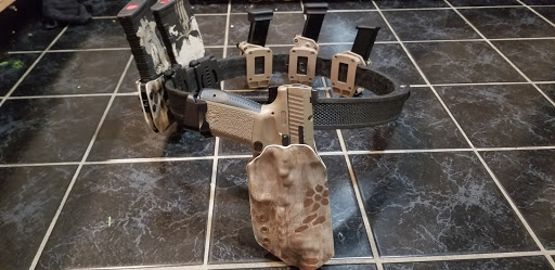 Gun Shop «Black Rhino Concealment», reviews and photos, 24 Center Dr #6, Gilberts, IL 60136, USA