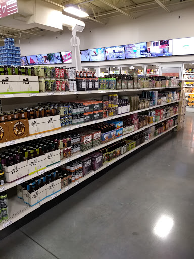 Liquor Store «Lukas Liquor Superstore», reviews and photos, 13657 Washington St, Kansas City, MO 64145, USA