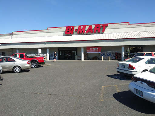 Department Store «Bi-Mart», reviews and photos, 3225 Pacific Ave, Forest Grove, OR 97116, USA