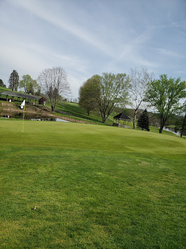 Golf Course «Chippewa Golf Course», reviews and photos, 128 Chippewa Rd, Bentleyville, PA 15314, USA