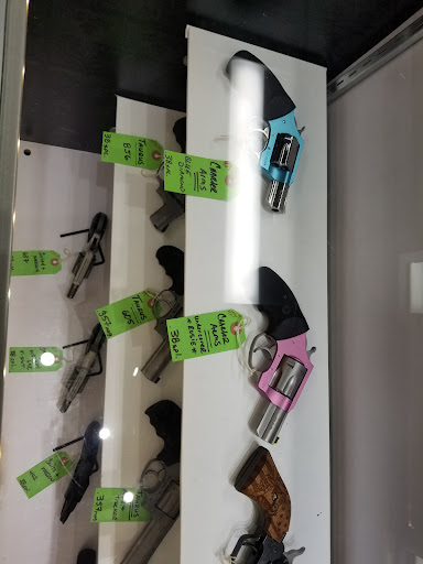 Pawn Shop «Clark Loan & Jewelry», reviews and photos, 700 S Philadelphia Blvd, Aberdeen, MD 21001, USA