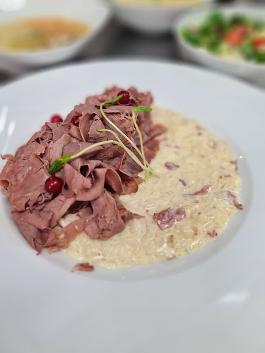 Komentáre a hodnotenia Muzika Restaurant