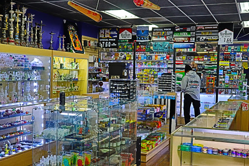 Vaporizer Store «Vape Master & Smoke Shop», reviews and photos, 1708 Long Beach Blvd, Long Beach, CA 90813, USA