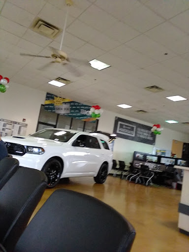 Car Dealer «Lone Star Chrysler Dodge Jeep Ram», reviews and photos, 8811 I-35, San Antonio, TX 78211, USA