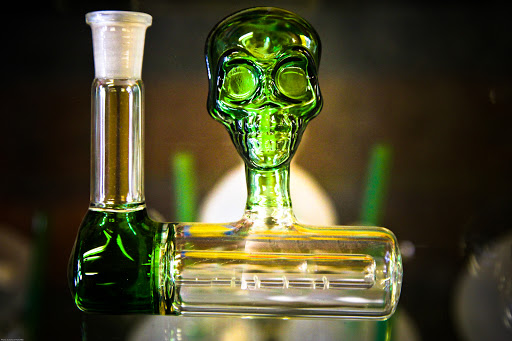 Tobacco Shop «The Bong Smoke Shop», reviews and photos, 225 Lancaster Dr SE, Salem, OR 97317, USA