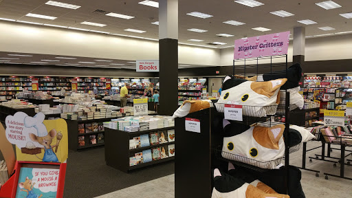 Book Store «Books-A-Million», reviews and photos, 6235 N Davis Hwy, Pensacola, FL 32504, USA