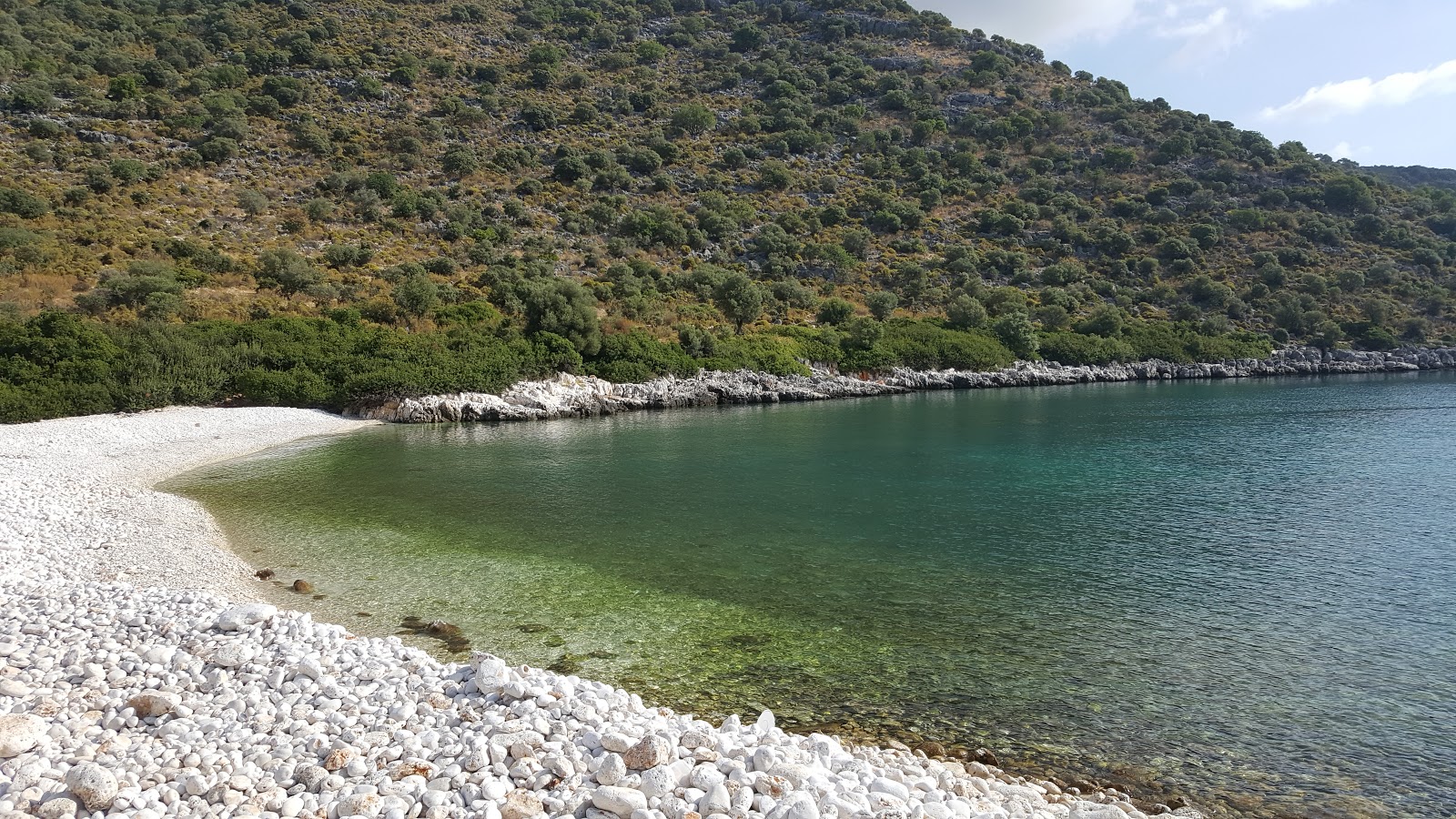 Fotografija Cagilli Plaji z zelena čista voda površino