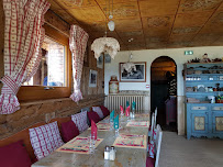 Atmosphère du Restaurant français Le Refuge de Florimont à Gex - n°14