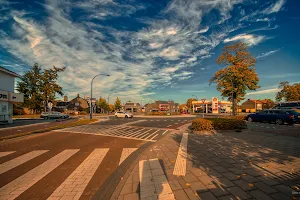 Shell Roundabout image