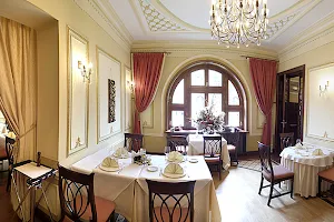 Noblesse Restaurant image