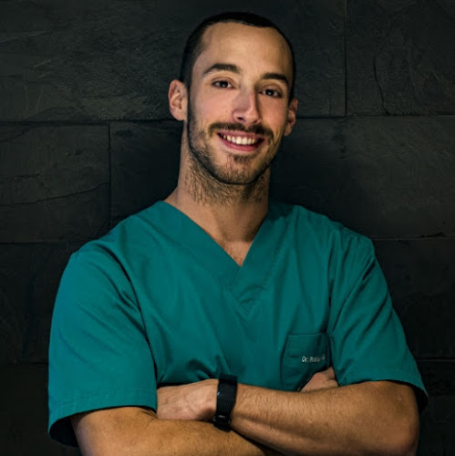 Comentarios y opiniones de Dr. Rodrigo Alvarez Castaño, Dentista