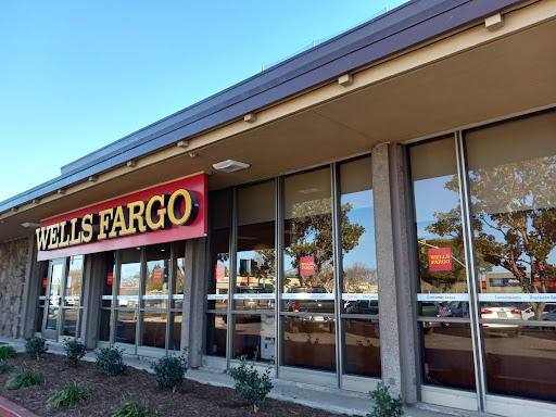 Bank «Wells Fargo Bank», reviews and photos