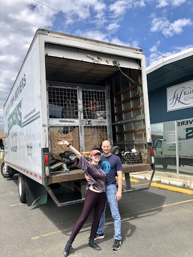 Moving Company «Cross Town Moving Centers Eugene, Salem, Bend, Newport, Medford, Corvallis, Coos Bay, Boise», reviews and photos, 1305 S Bertelsen Rd, Eugene, OR 97402, USA