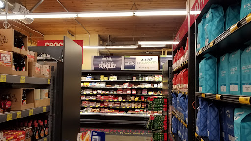 Grocery Store «Grocery Outlet Bargain Market», reviews and photos, 960 Roosevelt Ave, Enumclaw, WA 98022, USA