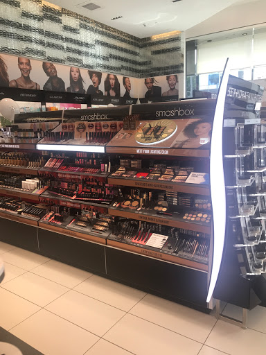Cosmetics Store «SEPHORA», reviews and photos, 270 N Beverly Dr, Beverly Hills, CA 90210, USA