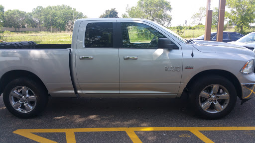 Tire Shop «Firestone Complete Auto Care», reviews and photos, 2041 Old Hudson Rd, St Paul, MN 55119, USA