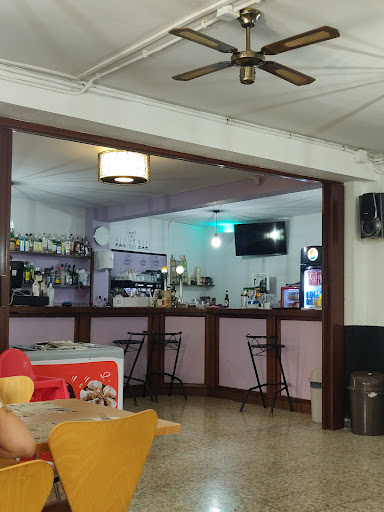 Bar restaurant Can Planoles en Roda de Ter