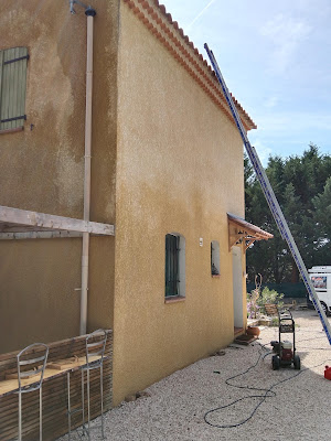 Couvreur La Garde PARIEZ Recherche de Fuite Étanchéité toiture 83 Rénovation toiture Traitement hydrofuge Démoussage. à La Garde