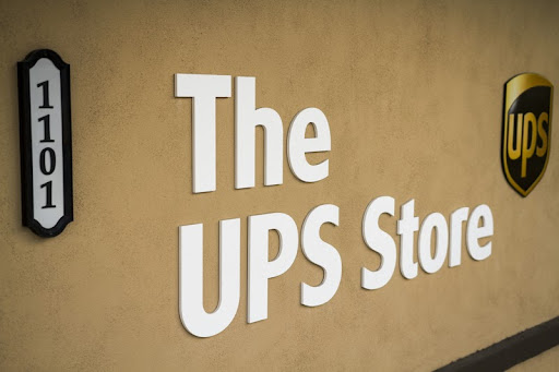 Shipping and Mailing Service «The UPS Store of 34th Street», reviews and photos, 1101 W 34th St, Austin, TX 78705, USA