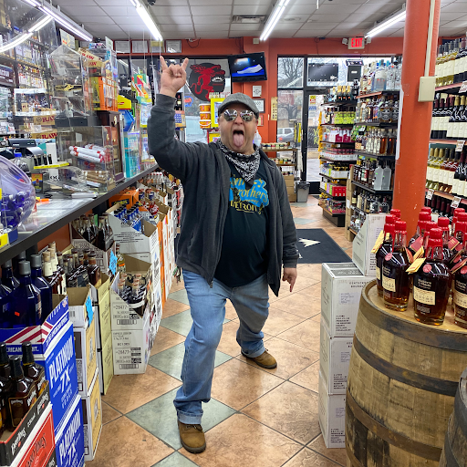 Liquor Store «Royal Liquor», reviews and photos, 1703 E 11 Mile Rd, Royal Oak, MI 48067, USA