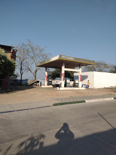 Estación De Servicio La Rivera