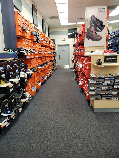 Shoe Store «Rack Room Shoes», reviews and photos, 10300 Southside Blvd, Jacksonville, FL 32256, USA