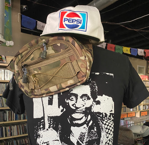 Thrift Store «Fat Rabbit Thrift & Vintage», reviews and photos, 1000 E Oak St, Louisville, KY 40204, USA