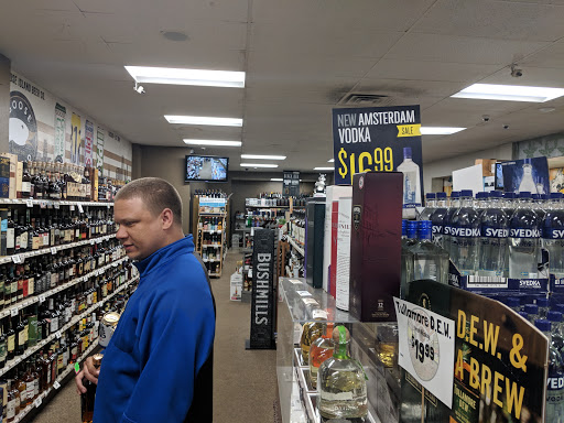 Liquor Store «Central Avenue Liquors», reviews and photos, 2538 Central Ave NE, Minneapolis, MN 55418, USA