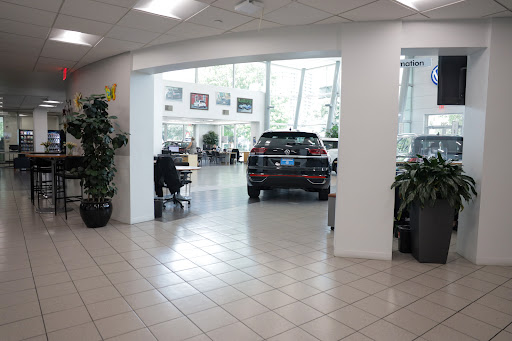 Volkswagen Dealer «Momentum Volkswagen», reviews and photos, 2405 Richmond Ave, Houston, TX 77098, USA