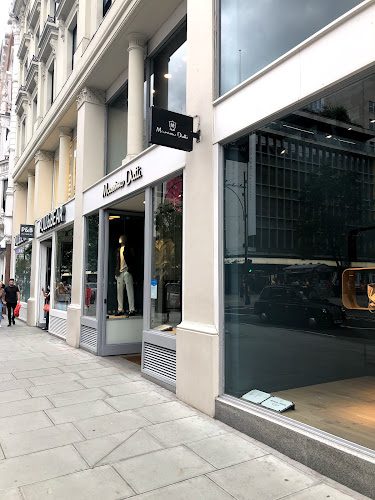 Massimo Dutti London Oxford St. Store - Clothing store