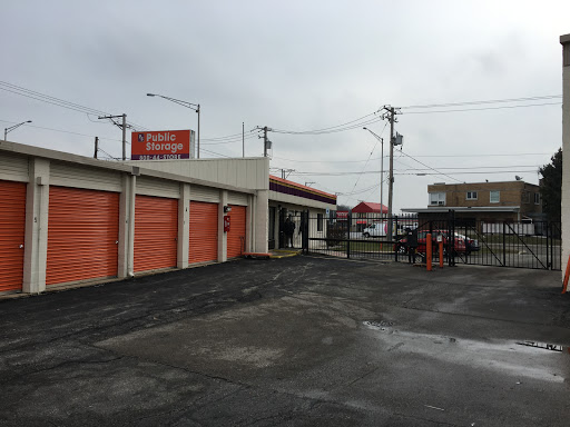 Self-Storage Facility «Public Storage», reviews and photos, 990 S Milwaukee Ave, Wheeling, IL 60090, USA