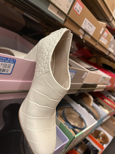 Shoe Store «DSW Designer Shoe Warehouse», reviews and photos, 2915 Harrison Ave NW, Olympia, WA 98502, USA