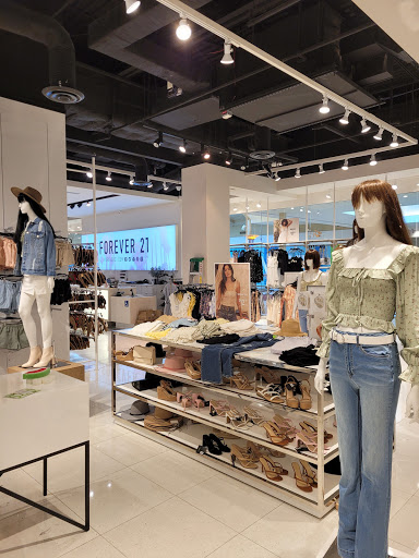 Shopping Mall «Dulles Town Center», reviews and photos, 21100 Dulles Town Cir, Sterling, VA 20166, USA