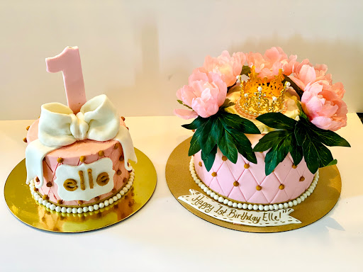 Designer Cakes & Confections