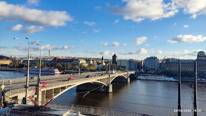 Štefánikův most