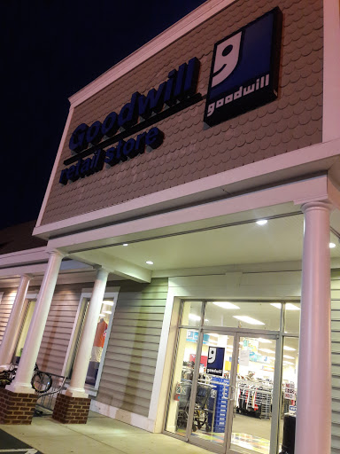 Thrift Store «Goodwill Retail Store & Donation Center», reviews and photos, 2495 Crain Hwy, Waldorf, MD 20601, USA