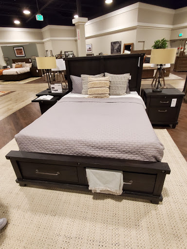 Furniture Store «Living Spaces - Glendale, AZ», reviews and photos, 6767 W Bell Rd, Glendale, AZ 85308, USA