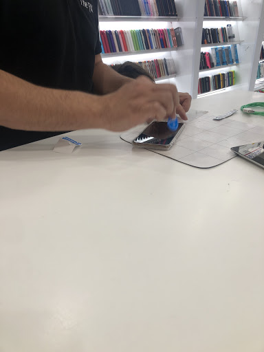 Phone Repair Service «The Fix - Mobile Phone & Computer Repair», reviews and photos, 17057 N Outer 40 Rd, Chesterfield, MO 63005, USA