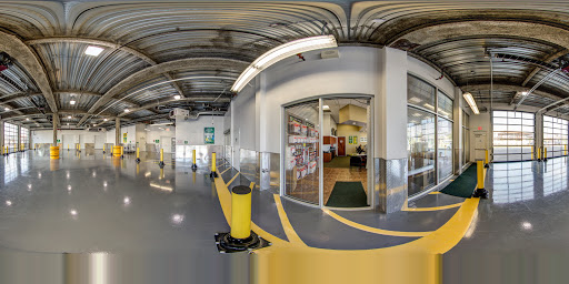 Self-Storage Facility «Metro Self Storage», reviews and photos, 2727 Knapp St, Brooklyn, NY 11235, USA