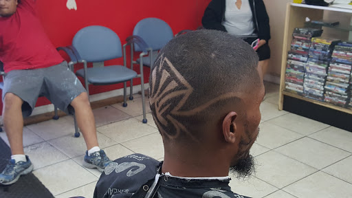 Barber Shop «C & C Executive Barbershop», reviews and photos, 7 S Walton Ave, Tarpon Springs, FL 34689, USA