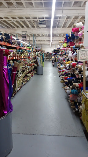 Fabric Store «Discount Fabrics», reviews and photos, 2170 Cesar Chavez St, San Francisco, CA 94107, USA