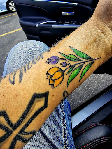 Explore live free or die tattoo ideas, creative tattoo ideas in Onalaska, available at Black Lotus Custom Tattoos & Body Piercing