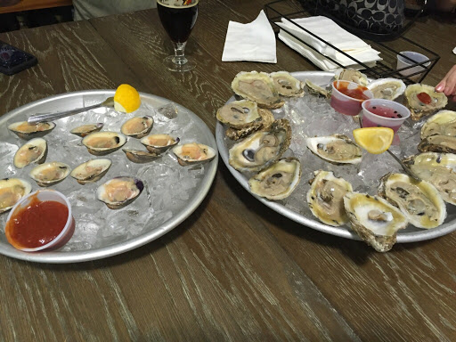 Oyster Bar Restaurant «Triton Craft Beer and Oyster Bar», reviews and photos, 308 Centre St, Beach Haven, NJ 08008, USA