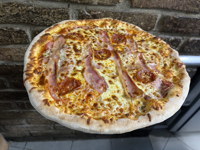 https://www.pizzeria-strossmayer.hr/kontakt