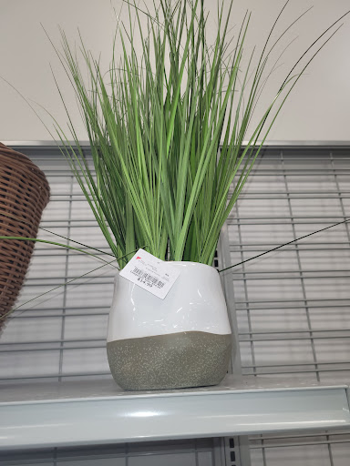 Clothing Store «Burlington Coat Factory», reviews and photos, 1300 N Larkin Ave, Joliet, IL 60435, USA