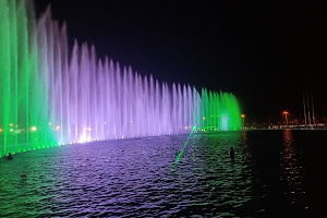 Bahria Dancing Fountain image