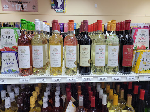 Liquor Store «Peavine Wine & Spirits», reviews and photos, 745 Peavine Rd, Crossville, TN 38571, USA