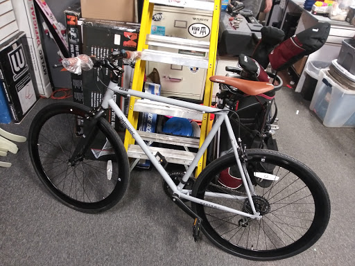 Sporting Goods Store «Play It Again Sports», reviews and photos, 3939 N Ashland Ave, Chicago, IL 60613, USA