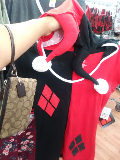 Department Store «Walmart Supercenter», reviews and photos, 4115 E Lincoln Way, Sterling, IL 61081, USA