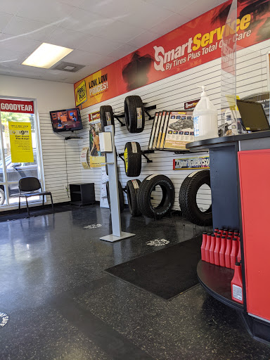 Tire Shop «Tires Plus», reviews and photos, 3820 Bird Rd, Coral Gables, FL 33146, USA